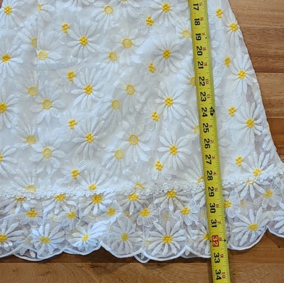 VINTAGE DAISY MINI DRESS - Picture 12 of 16